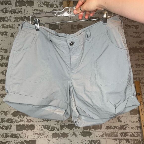 The north face | women gray shorts - Picture 1 of 11